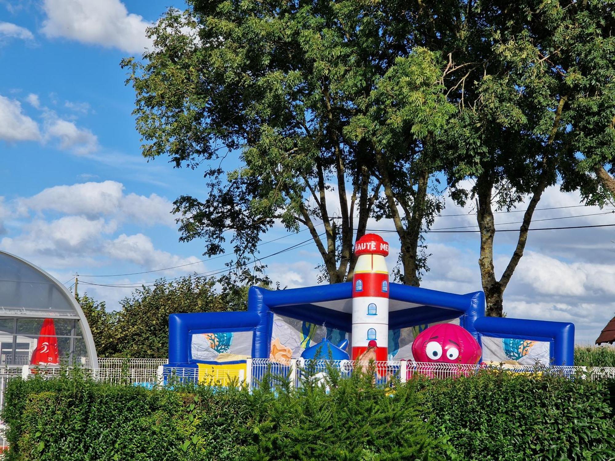 Camping Le Clos De Balleroy Bagian luar foto