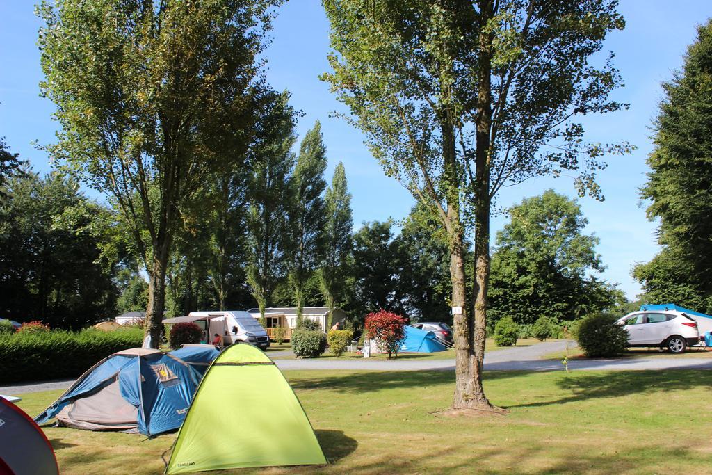 Camping Le Clos De Balleroy Bagian luar foto