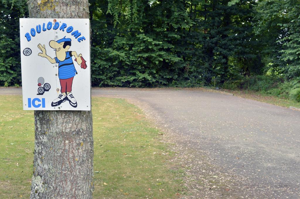 Camping Le Clos De Balleroy Bagian luar foto